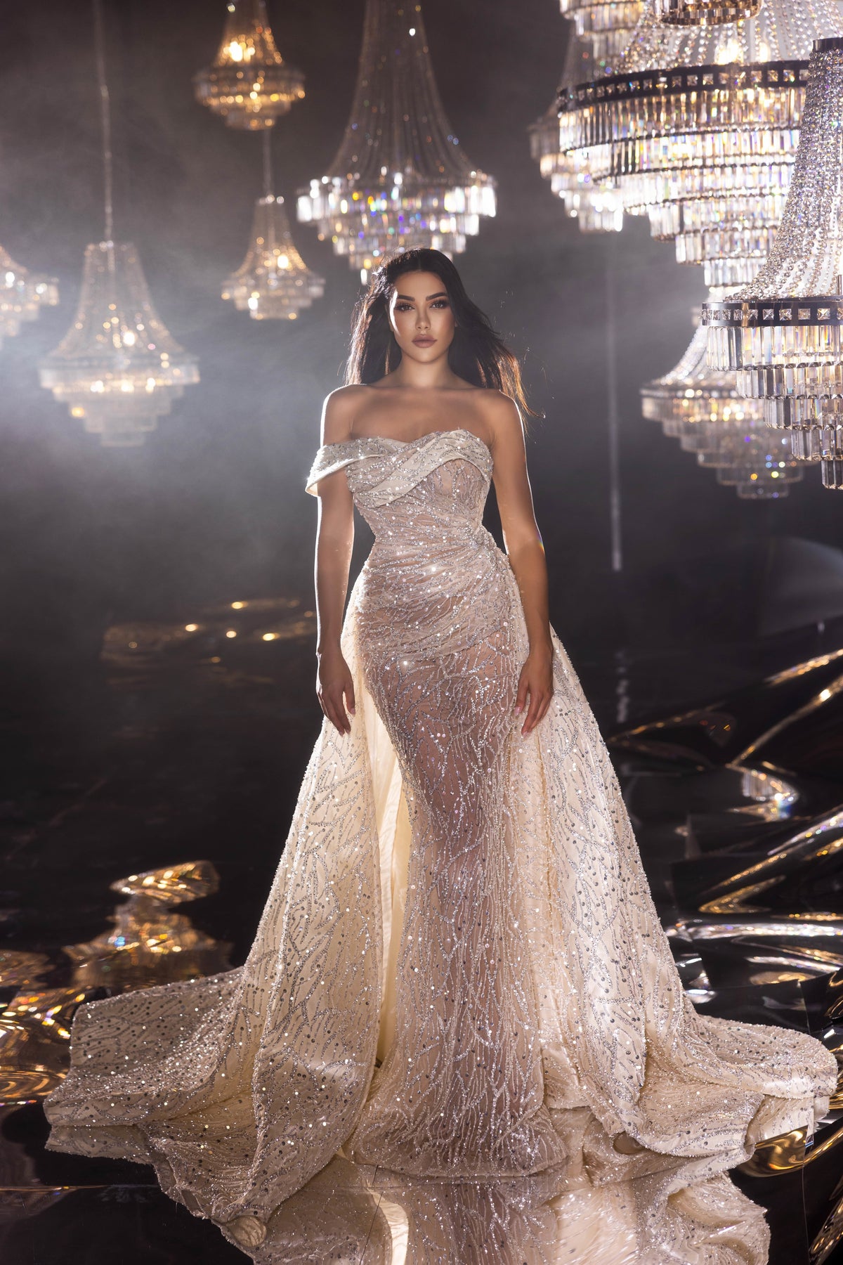 Nişanlık koleksiyonundan temsili moda görseli